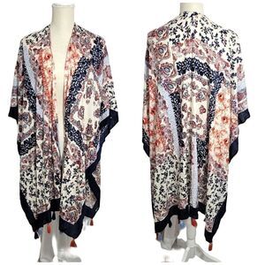 Sim and Sam open kimono with tassels